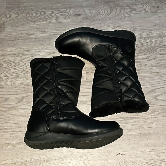 Women's size 8 Totes Black All-Weather Boots - Faux Fur & Double Zipper - Picture 2 of 7